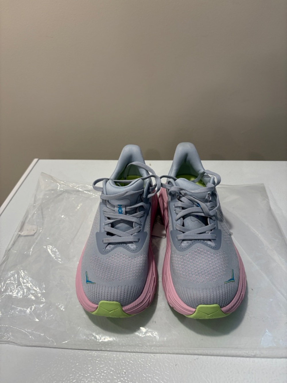 NWOT Hoka ARAHI 7  Stability Running Shoes